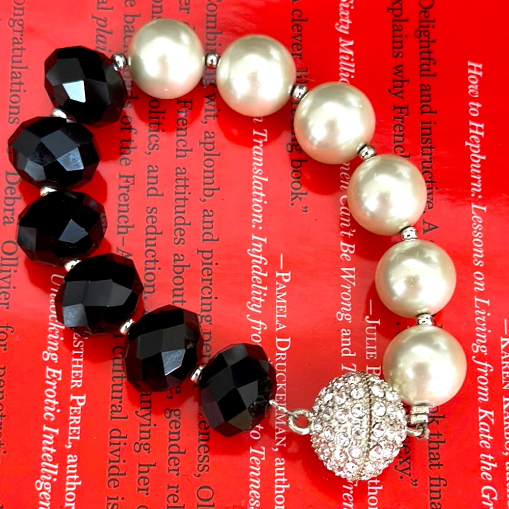 Pearl and bead bracelet | magnetic clasp